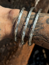 Load image into Gallery viewer, ✺READY TO SHIP✺ Arches Triangle Cuff