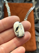 Load image into Gallery viewer, White Buffalo Buckle Chain