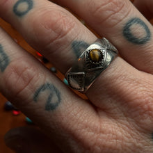 Load image into Gallery viewer, Tiger’s Eye Three's A Charm Band