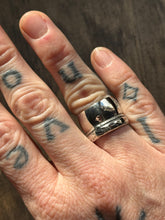 Load image into Gallery viewer, Sterling Wide Band Temple Ring