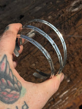 Load image into Gallery viewer, ✦MTO✦ Arches Triangle Cuff