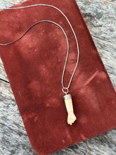 Load image into Gallery viewer, Vintage Sterling Silver Capped Figa Necklace
