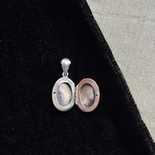 Load image into Gallery viewer, Vintage Sterling Silver Oval Etched Locket
