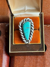 Load image into Gallery viewer, Heavy Twist Hubei Turquoise Ring
