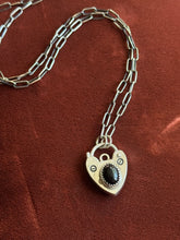 Load image into Gallery viewer, Onyx Heart Lock
