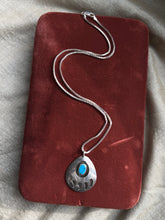 Load image into Gallery viewer, Vintage Sterling Silver Bear Paw Necklace
