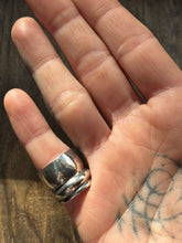 Load image into Gallery viewer, Sterling Temple Pinky Ring

