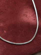 Load image into Gallery viewer, Vintage Sterling Silver Waave Chain
