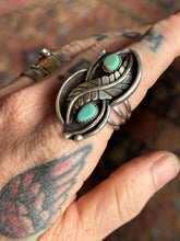 Load image into Gallery viewer, Turquoise Drop Feather Ring
