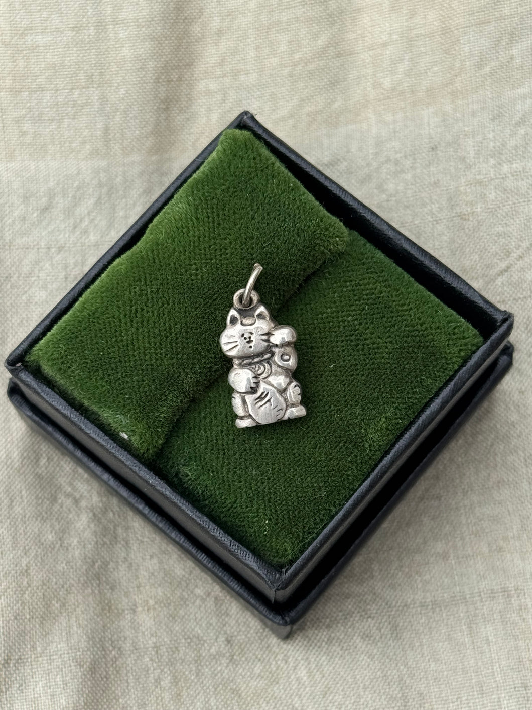 Vintage Sterling Silver Maneki-neko Charm