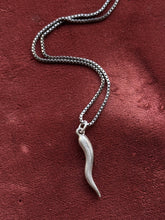 Load image into Gallery viewer, Vintage Sterling Silver Italian Horn Necklace
