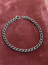 Load image into Gallery viewer, Vintage Sterling Silver Oval Curb Chain Bracelet
