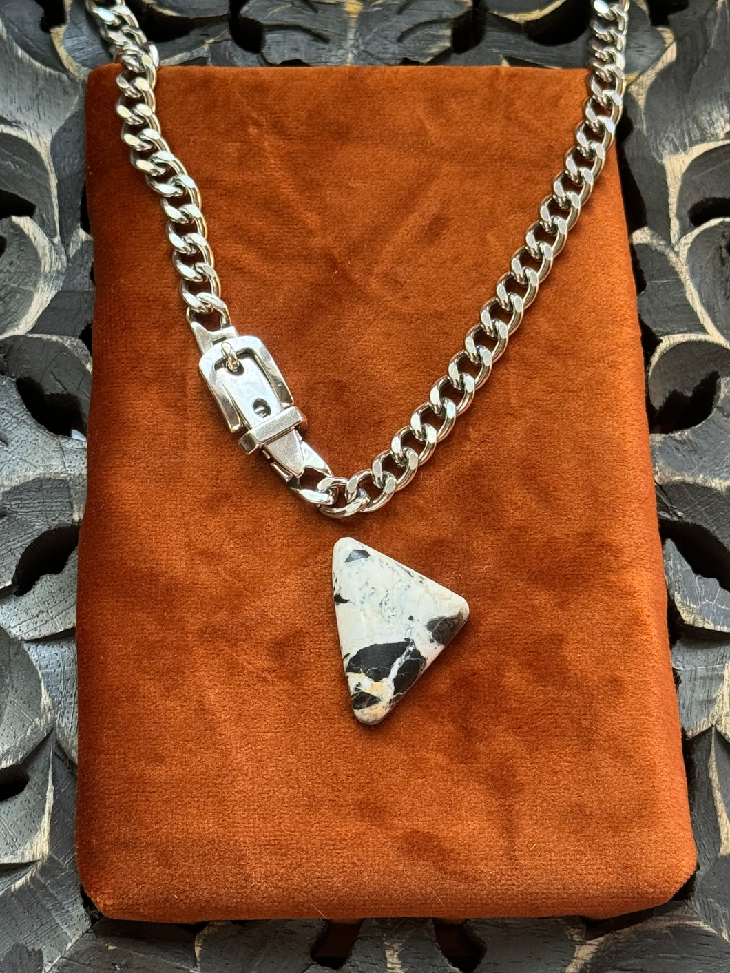 White Buffalo Buckle Chain