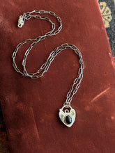Load image into Gallery viewer, Onyx Heart Lock
