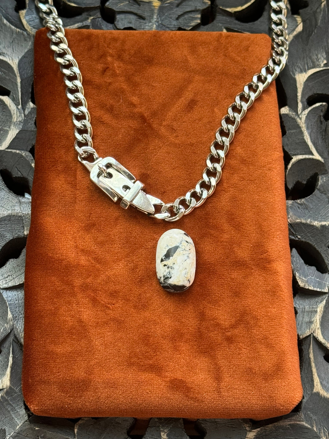 White Buffalo Buckle Chain