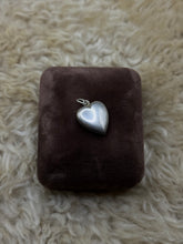 Load image into Gallery viewer, Vintage Sterling Silver Light Pink Flower Forget Me Not
