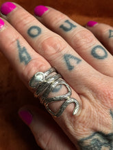 Load image into Gallery viewer, Sterling Silver Serpent’s Kiss Ring 7.75
