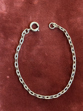 Load image into Gallery viewer, Vintage Sterling Silver Cable Chain Bracelet
