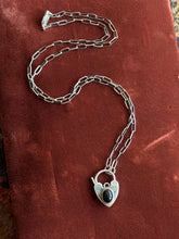 Load image into Gallery viewer, Onyx Heart Lock
