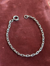Load image into Gallery viewer, Vintage Sterling Silver Cable Chain Bracelet
