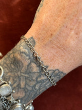 Load image into Gallery viewer, Vintage Sterling Silver Oval Curb Chain Bracelet
