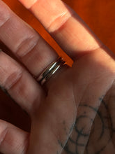 Load image into Gallery viewer, Black Scorpion Heart Ring
