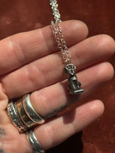 Load image into Gallery viewer, Vintage Sterling Silver Sphinx Cat Necklace
