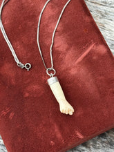 Load image into Gallery viewer, Vintage Sterling Silver Capped Figa Necklace
