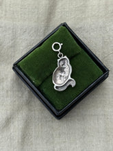 Load image into Gallery viewer, Vintage Sterling Silver Cat Charm
