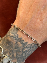 Load image into Gallery viewer, Vintage Sterling Silver Cable Chain Bracelet
