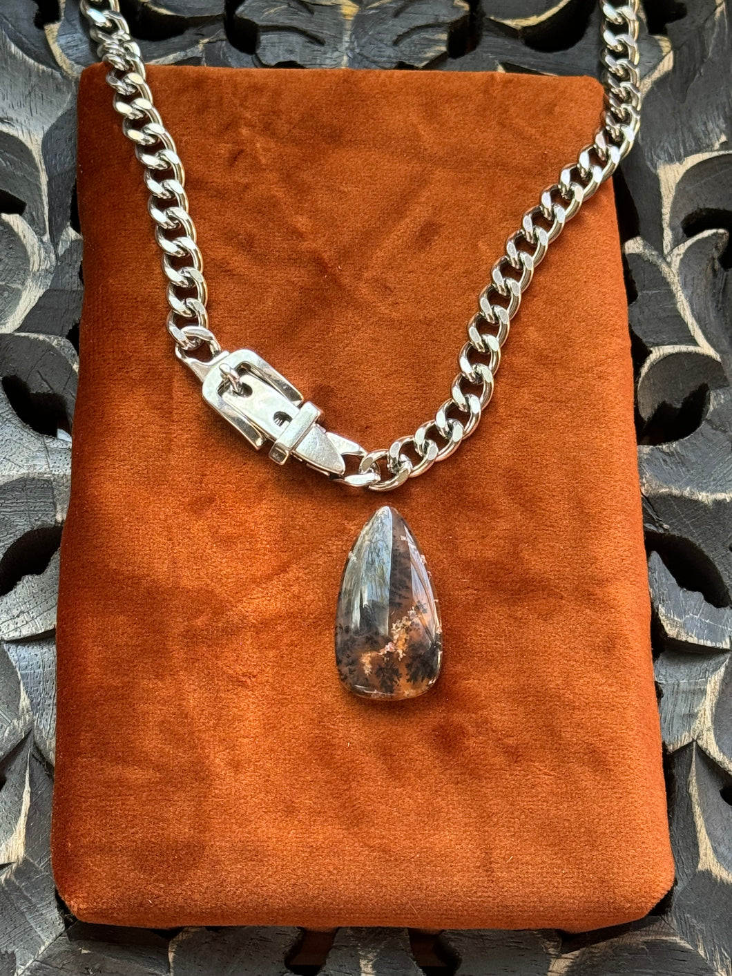 Plume Agate Buckle Chain