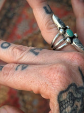Load image into Gallery viewer, Snowville Varisctie Totem Ring
