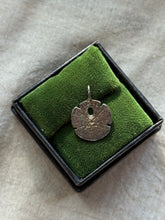 Load image into Gallery viewer, Vintage Sterling Silver Sand Dollar Charm
