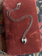 Load image into Gallery viewer, Onyx Heart Lock
