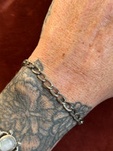 Load image into Gallery viewer, Vintage Sterling Silver Etched Oval Curb Chain Bracelet
