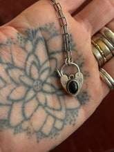Load image into Gallery viewer, Onyx Heart Lock
