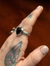 Load image into Gallery viewer, Onyx Sweetheart Ring
