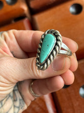 Load image into Gallery viewer, Heavy Twist Hubei Turquoise Ring
