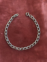 Load image into Gallery viewer, Vintage Sterling Silver Etched Oval Curb Chain Bracelet
