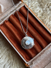 Load image into Gallery viewer, The Keep Close Mother of Pearl Locket
