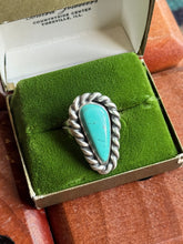 Load image into Gallery viewer, Heavy Twist Hubei Turquoise Ring
