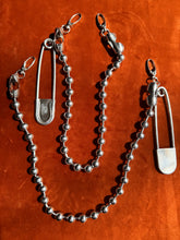 Load image into Gallery viewer, Out of Line Bag Chain 19”
