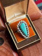 Load image into Gallery viewer, Heavy Twist Hubei Turquoise Ring
