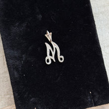 Load image into Gallery viewer, Vintage Sterling Silver ‘M’ Pendant
